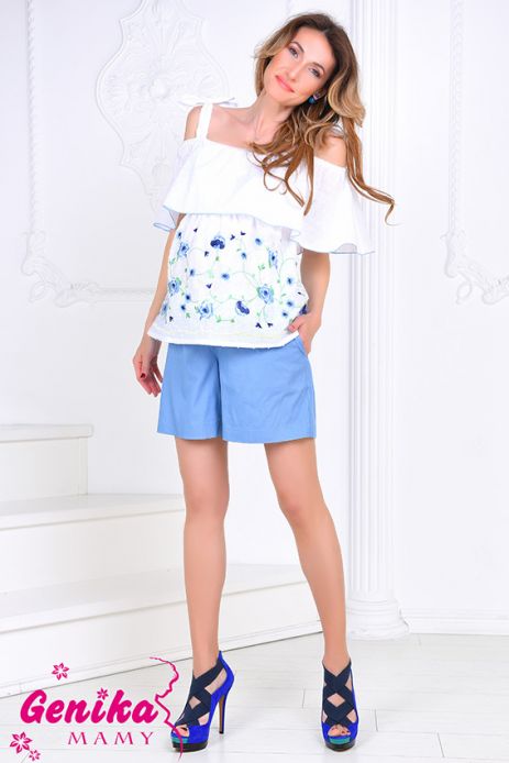 Блуза для беременных и кормящих с воланом вышитые синие цветы на белом